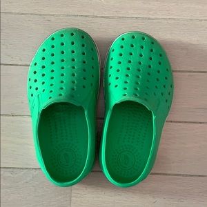 NATIVE MILES - toddler size 8